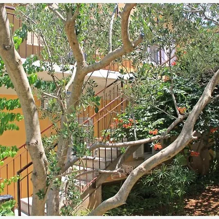 In With Terrace, Air Conditioning, Wifi, Washing Machine
