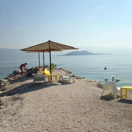 In With Terrace, Air Conditioning, Wifi, Washing Machine Appartamento