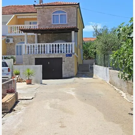 In With Terrace, Air Conditioning, Wifi, Washing Machine Slatine